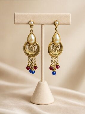 Vintage chandelier blue, red, stone w pearl;
Long earrings